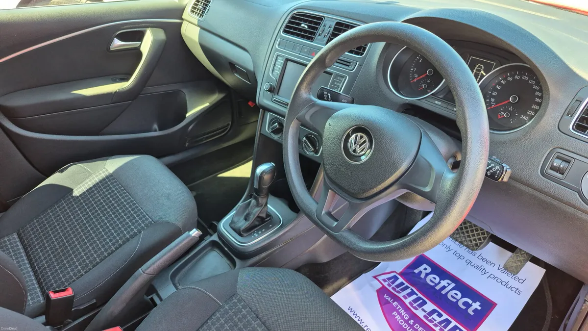Volkswagen Polo 1.2 TSI 5DR (2017) - Image 2