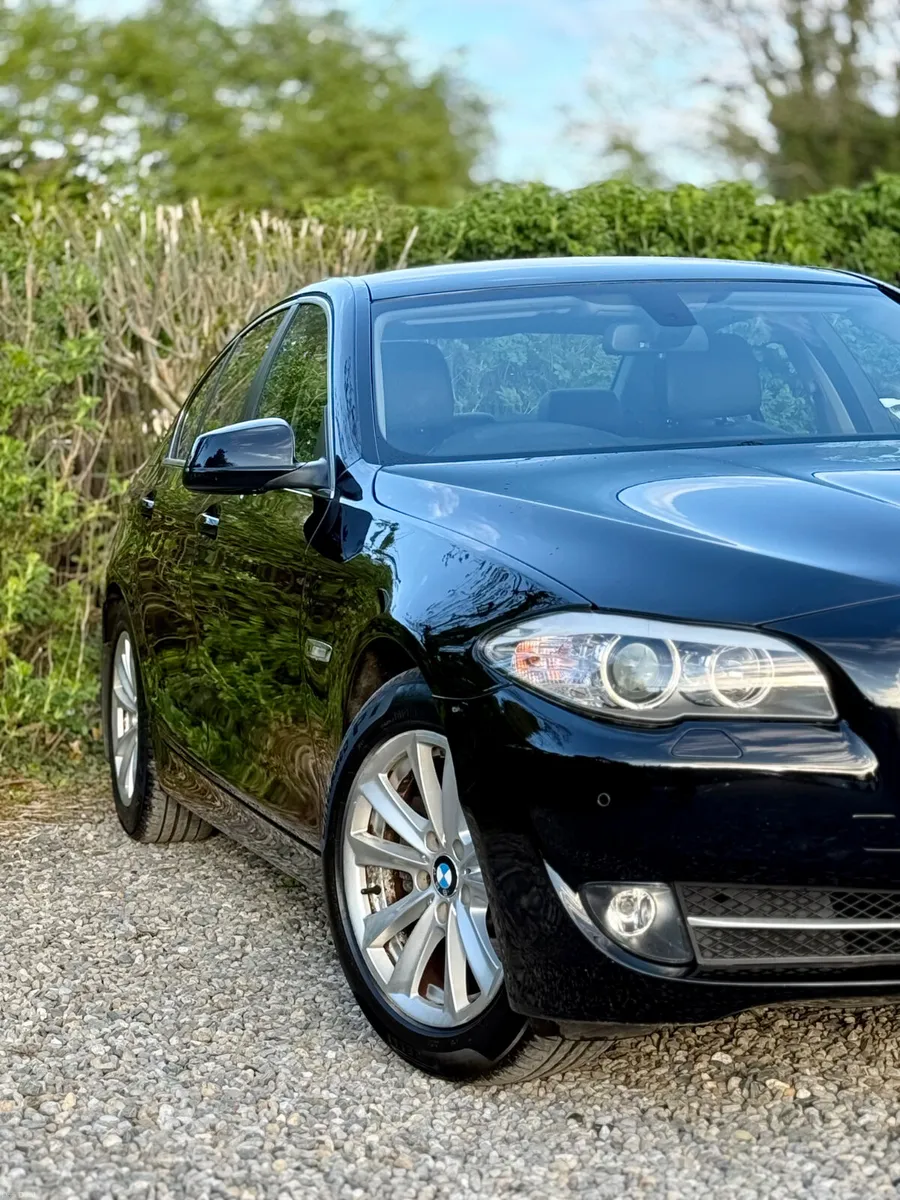 2013 BMW 5 Series 520d SE Automatic - Image 3