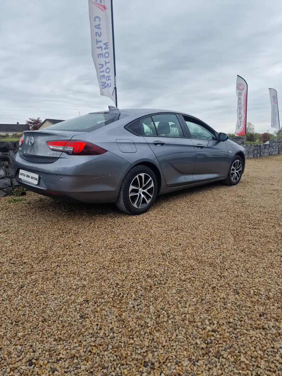 182 Opel Insignia 1.6 Diesel Eco -tech - Image 4