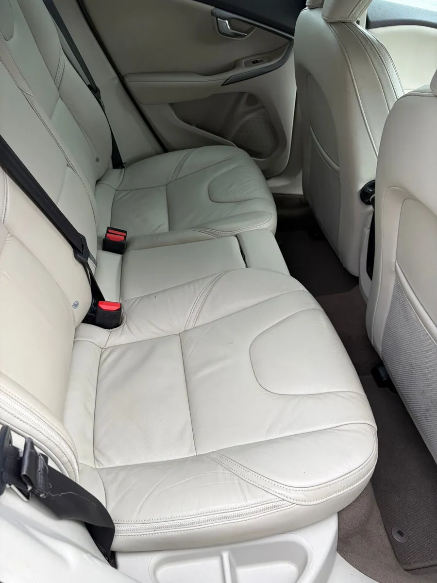 Volvo V40 2013 - Image 5