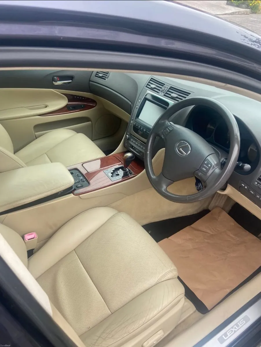 Lexus GS 300,  NCT 02/27. Open to offers. - Image 3