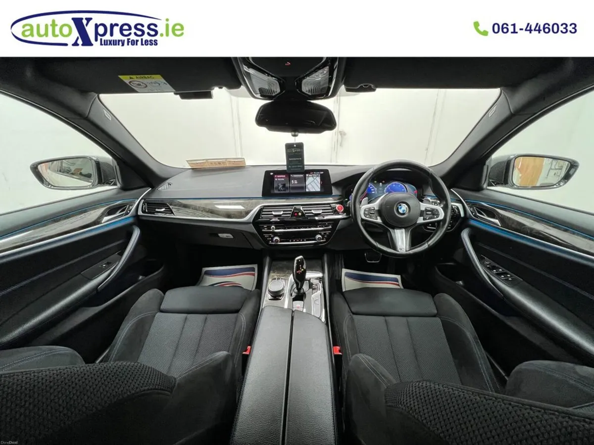 BMW 5-Series M-SPORT 523d TOURING Automatic - Image 2