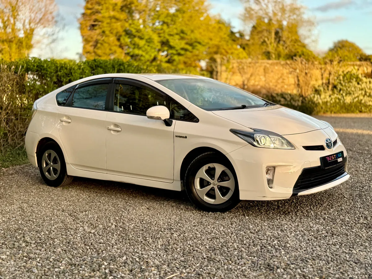 2013 Toyota Prius 1.8 Hybrid Automatic - Image 2