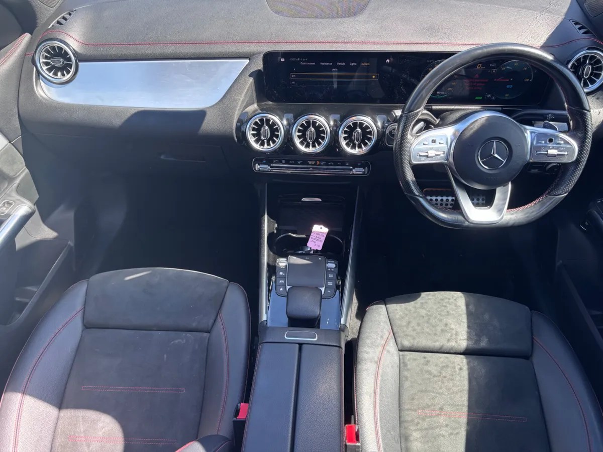 MERCEDES BENZ EQA 250 AMG LINE / PAN SUNROOF - Image 3
