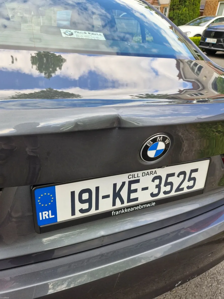 BMW 3-Series 2019 - Image 3