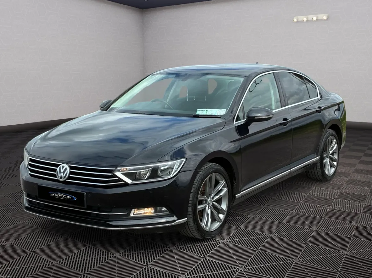 VOLKSWAGEN PASSAT 1.6 TDI GT - Image 2