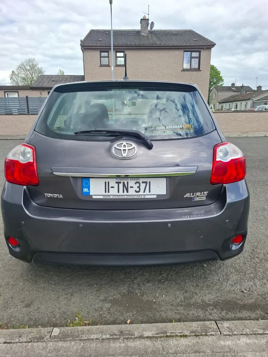 Toyota Auris 2011 - Image 4