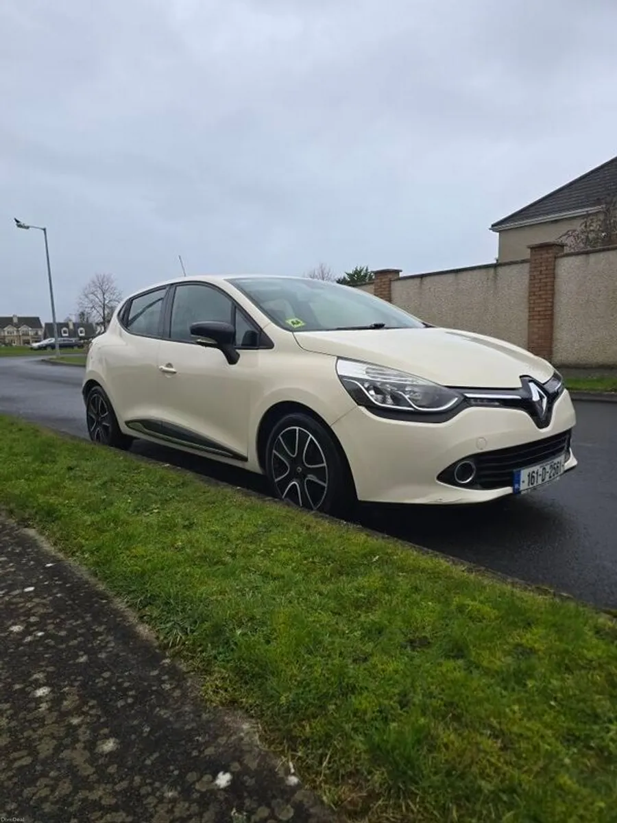 2016 Renault Clio - Image 1