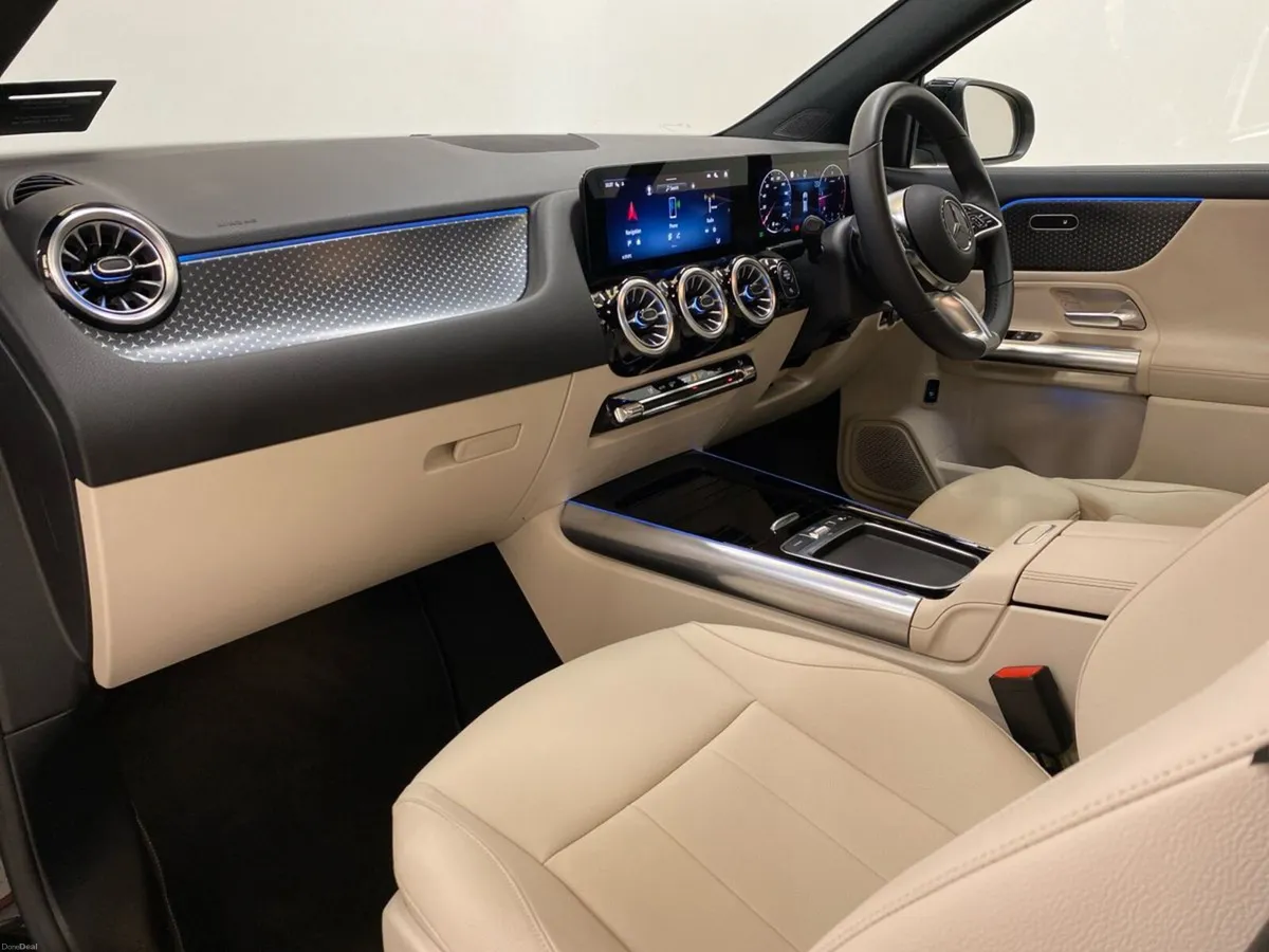 Mercedes-Benz GLA GLA 180 d Progressive Plus | Rev - Image 6