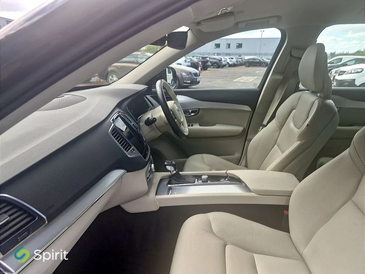 Volvo XC90 D4 (190hp) FWD Momentum, Leather Interi - Image 4