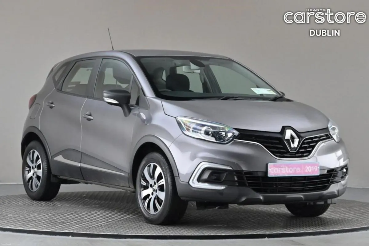 Renault Captur 0.9 TCE PLAY 90BHP 5SPD - Image 1