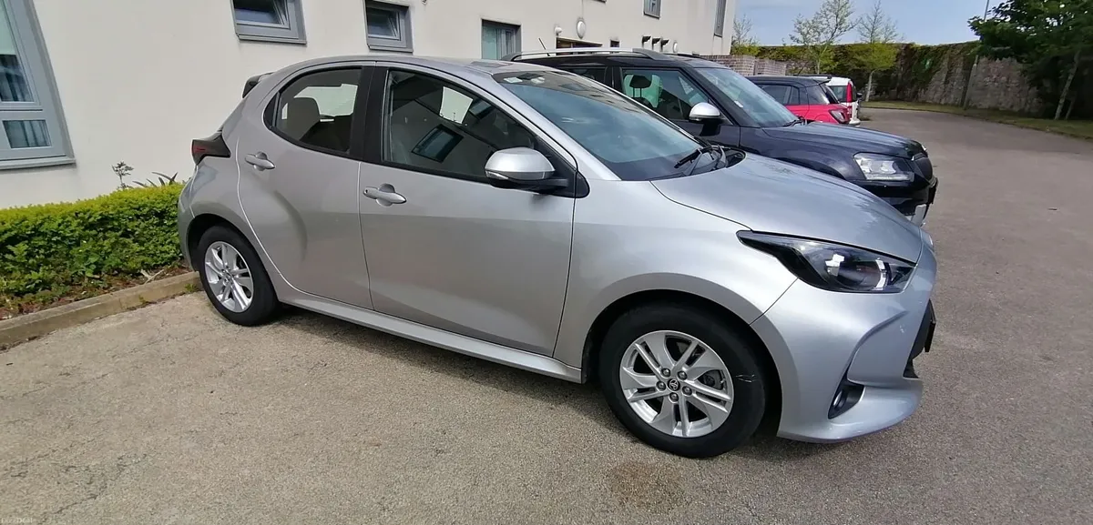 Toyota Yaris 2022 Auto - Image 2