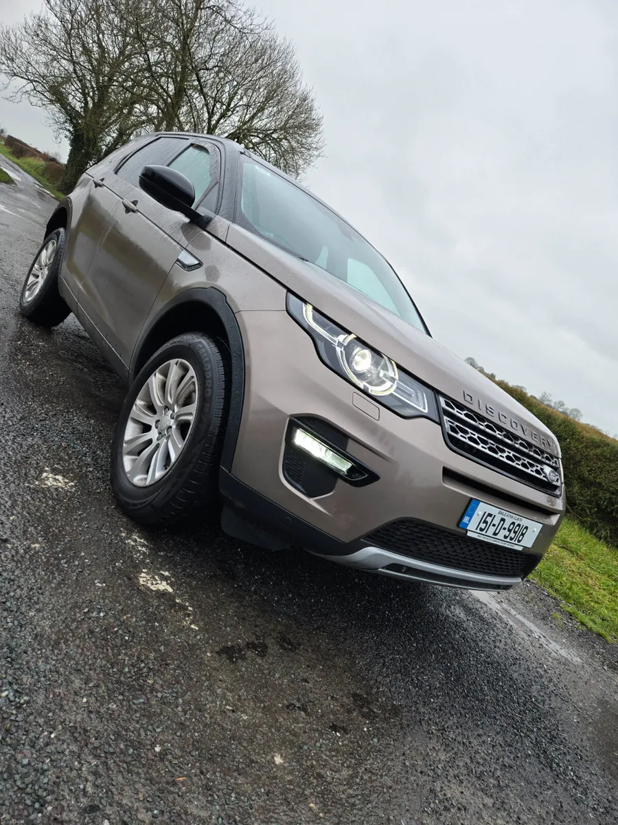 Land Rover Discovery 2015 - Image 1