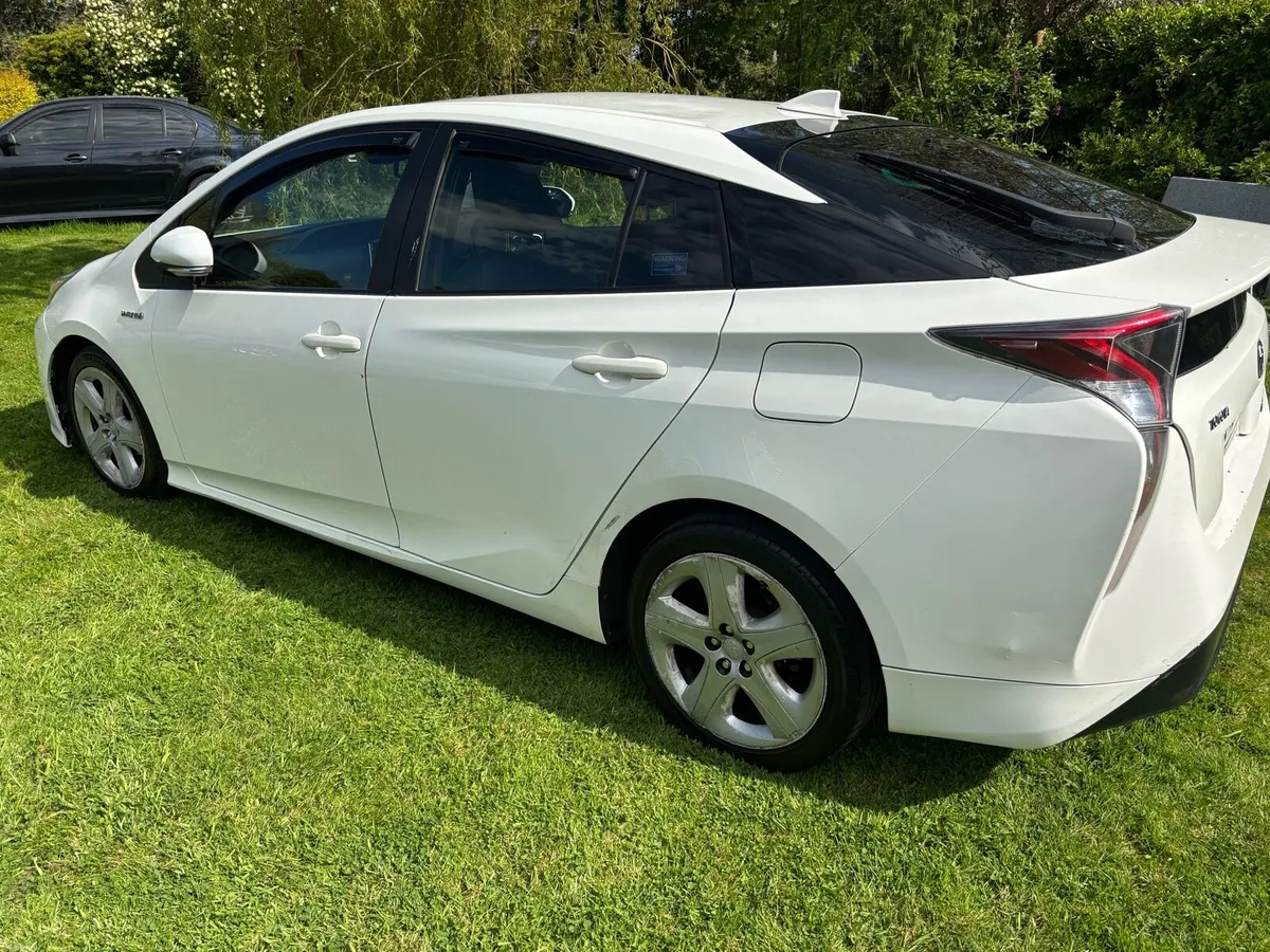 161 Toyota Prius - Image 3