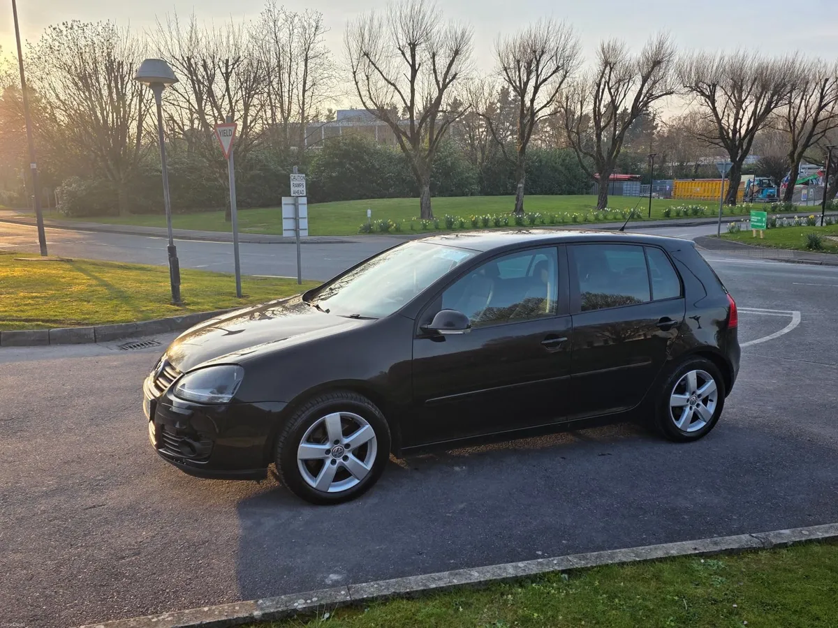Volkswagen Golf 2009 - Image 4