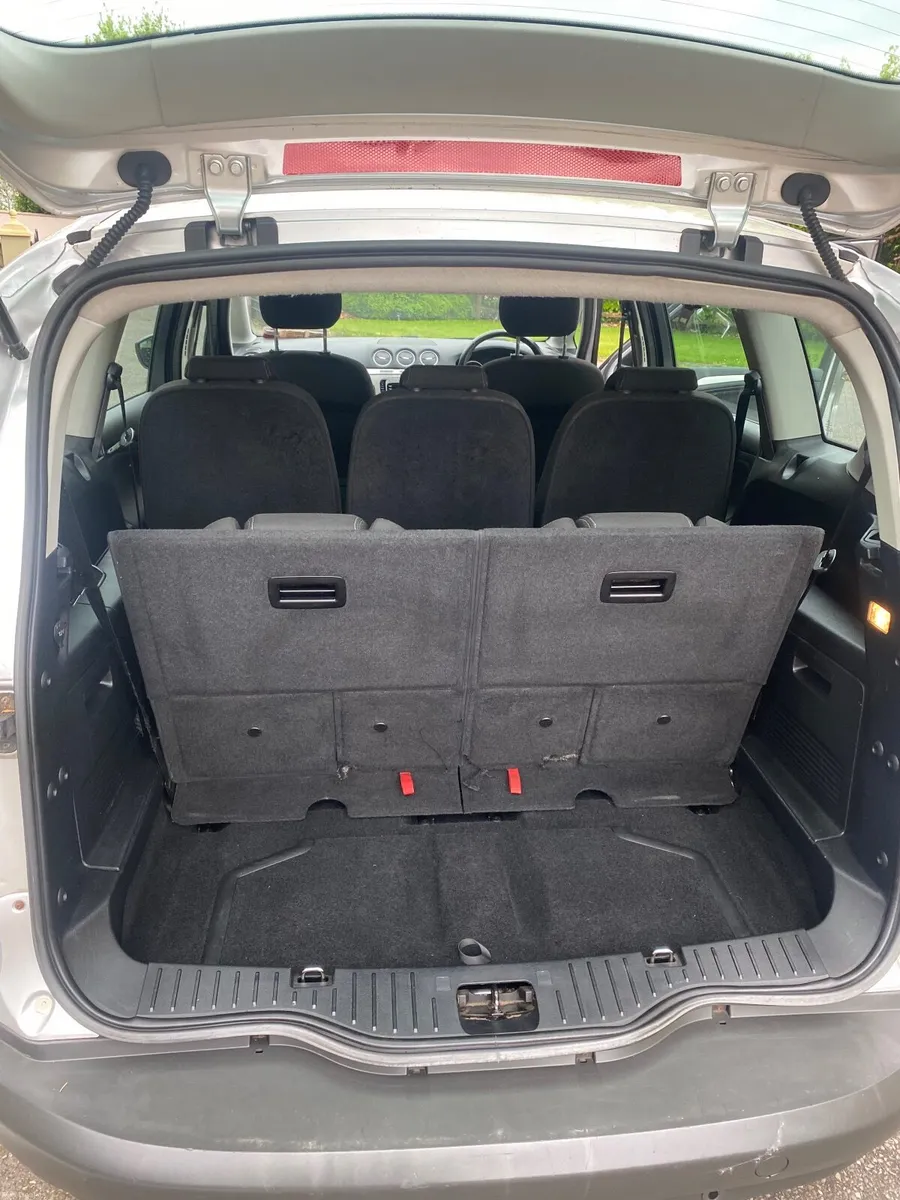 Ford S-Max 2010 - Image 3