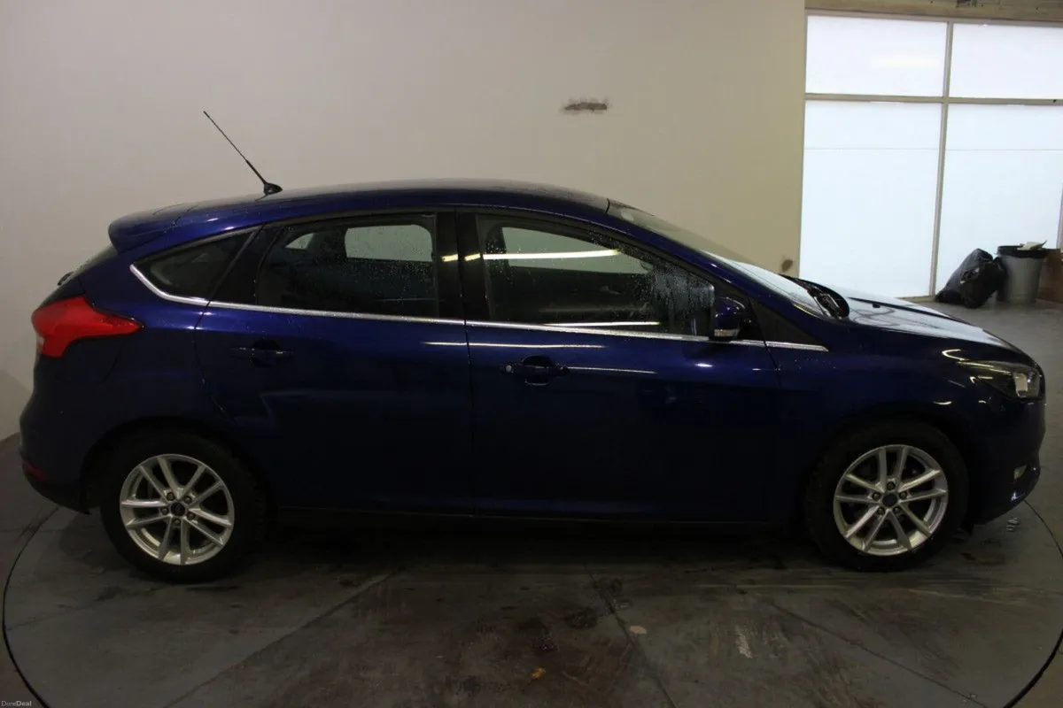 Ford Focus 1.0 Ecoboost Turbo 100PS Zetec - TENDER - Image 3