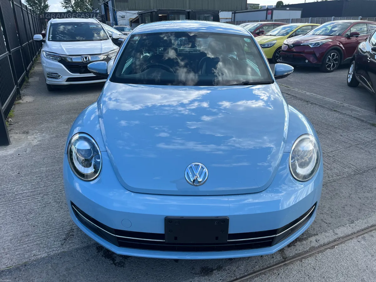 VOLKSWAGEN BEETLE 2013, 1.2 TSI AUTO LEATHER - Image 2