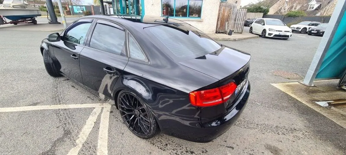 2010 Audi A4 - Image 4