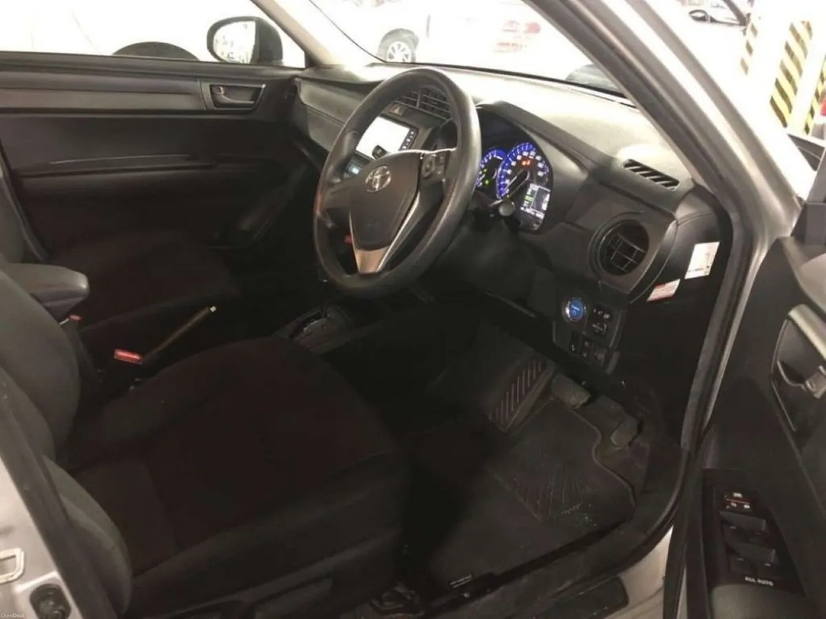 Toyota Corolla 1.5 HYBRID AXIO - PUSH BUTTON START - Image 3