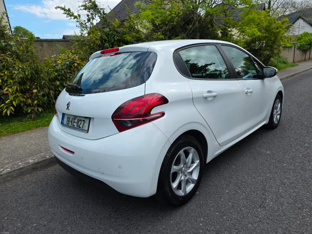Peugeot 208 Active 1.2 68 6.2 4DR - Image 3