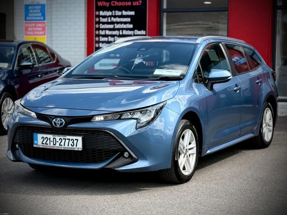 Toyota Corolla Hybrid Luna Auto // SAME DAY FINANC - Image 3