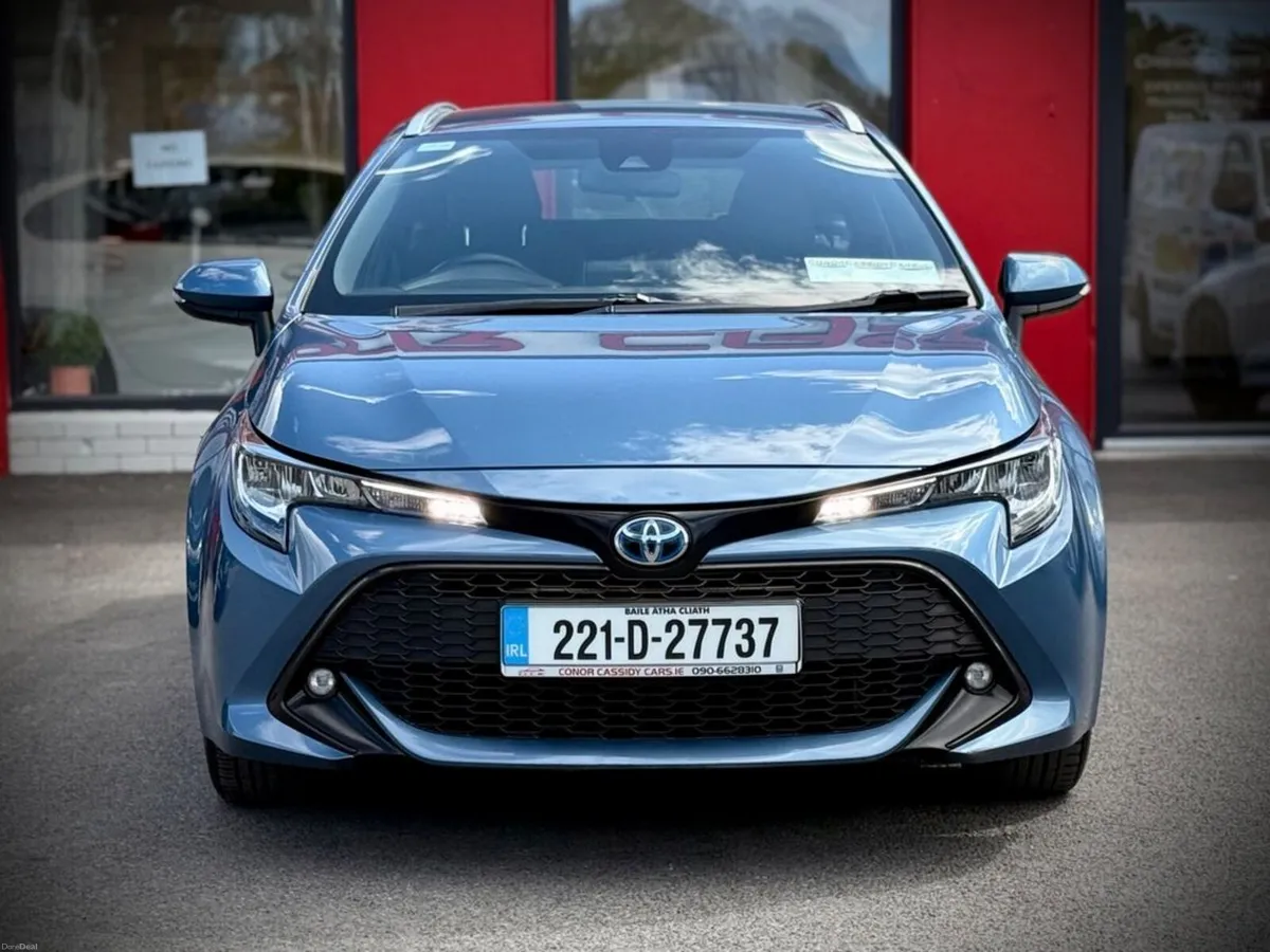 Toyota Corolla Hybrid Luna Auto // SAME DAY FINANC - Image 2
