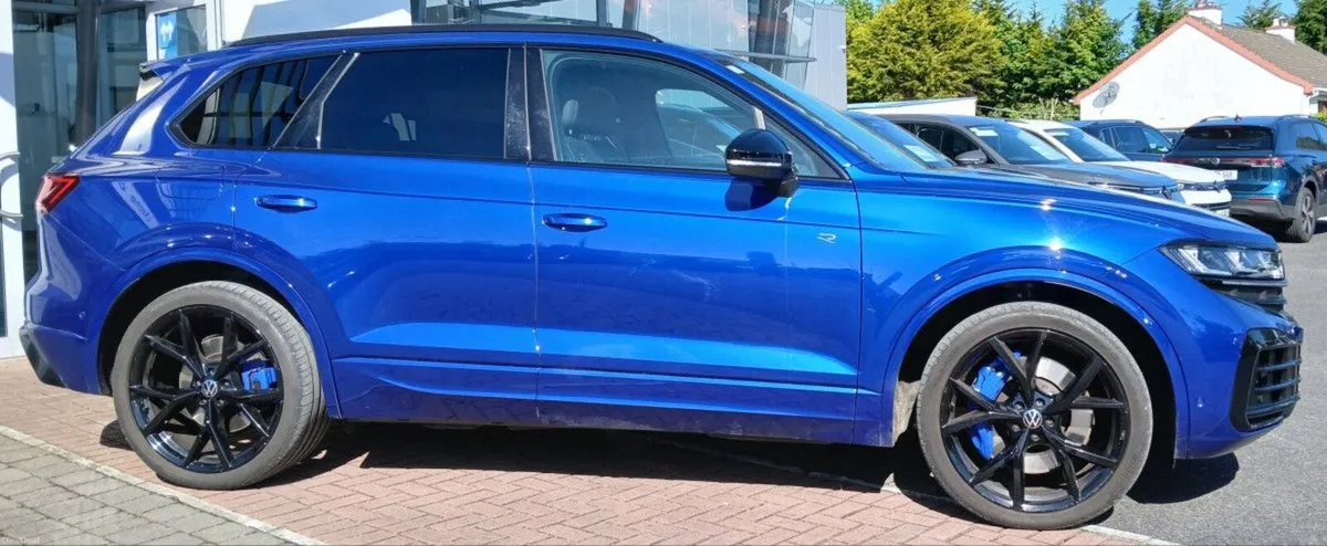 Volkswagen Touareg R 3.0 TSI PHEV 462HP **REAR VIE - Image 2