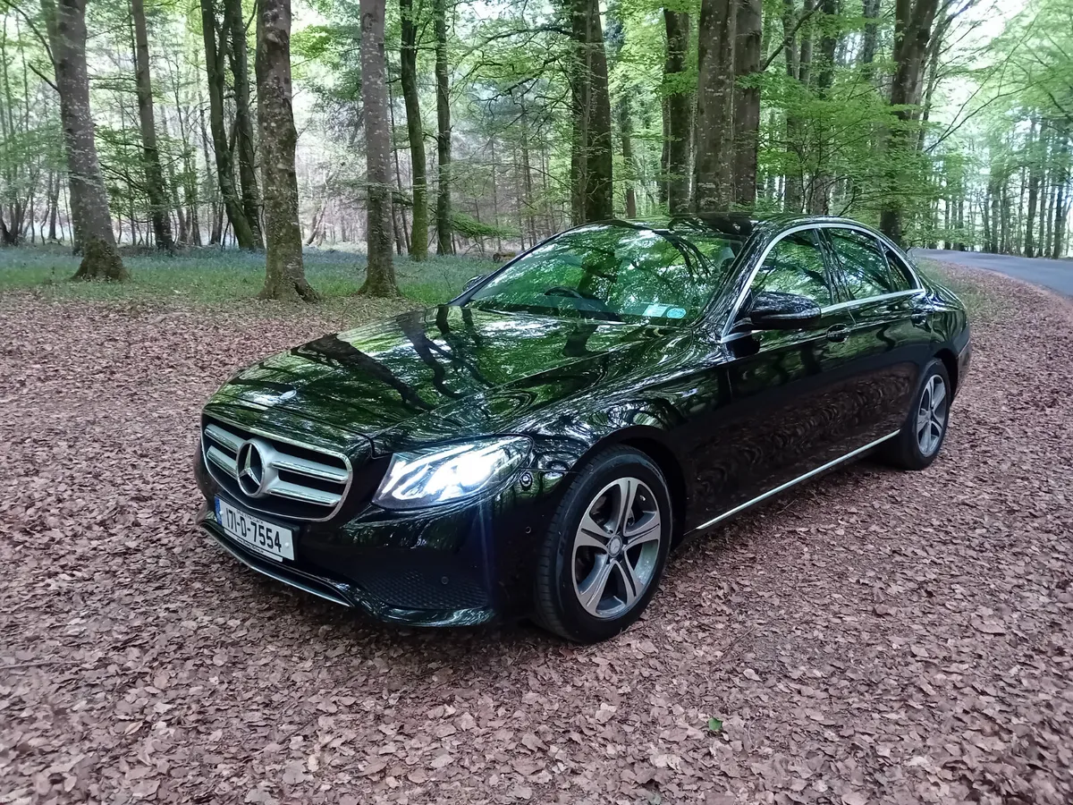 171 MERCEDES BENZ E200D AVANTGARDE AUTO SALOON - Image 1