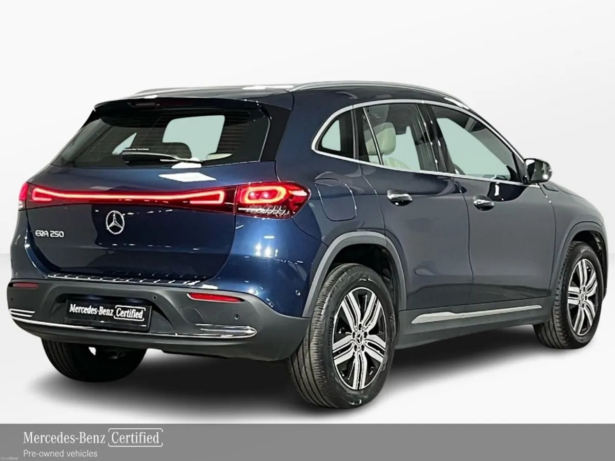 Mercedes-Benz EQA 250 Progressive - 18 Inch Alloys - Image 3