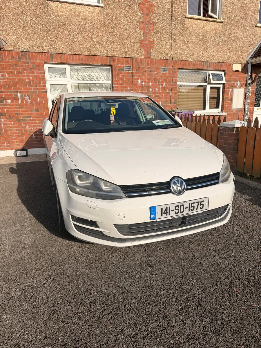 AUTOMATIC  Golf TSI  * Low mileage* - Image 1