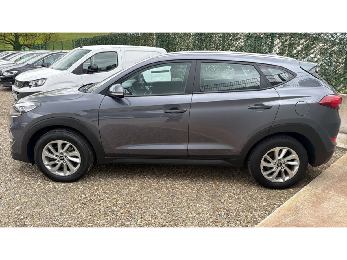 Hyundai Tucson SE NAV B-DRIVE 2WD CRDI BLUE DRIVE - Image 1