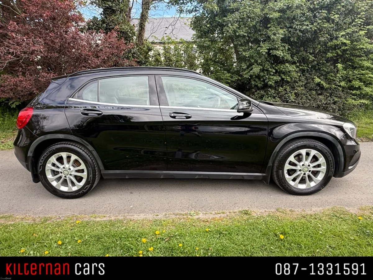Mercedes-Benz GLA 200 D STYLE 4MATIC 5DR AUTO - Image 2