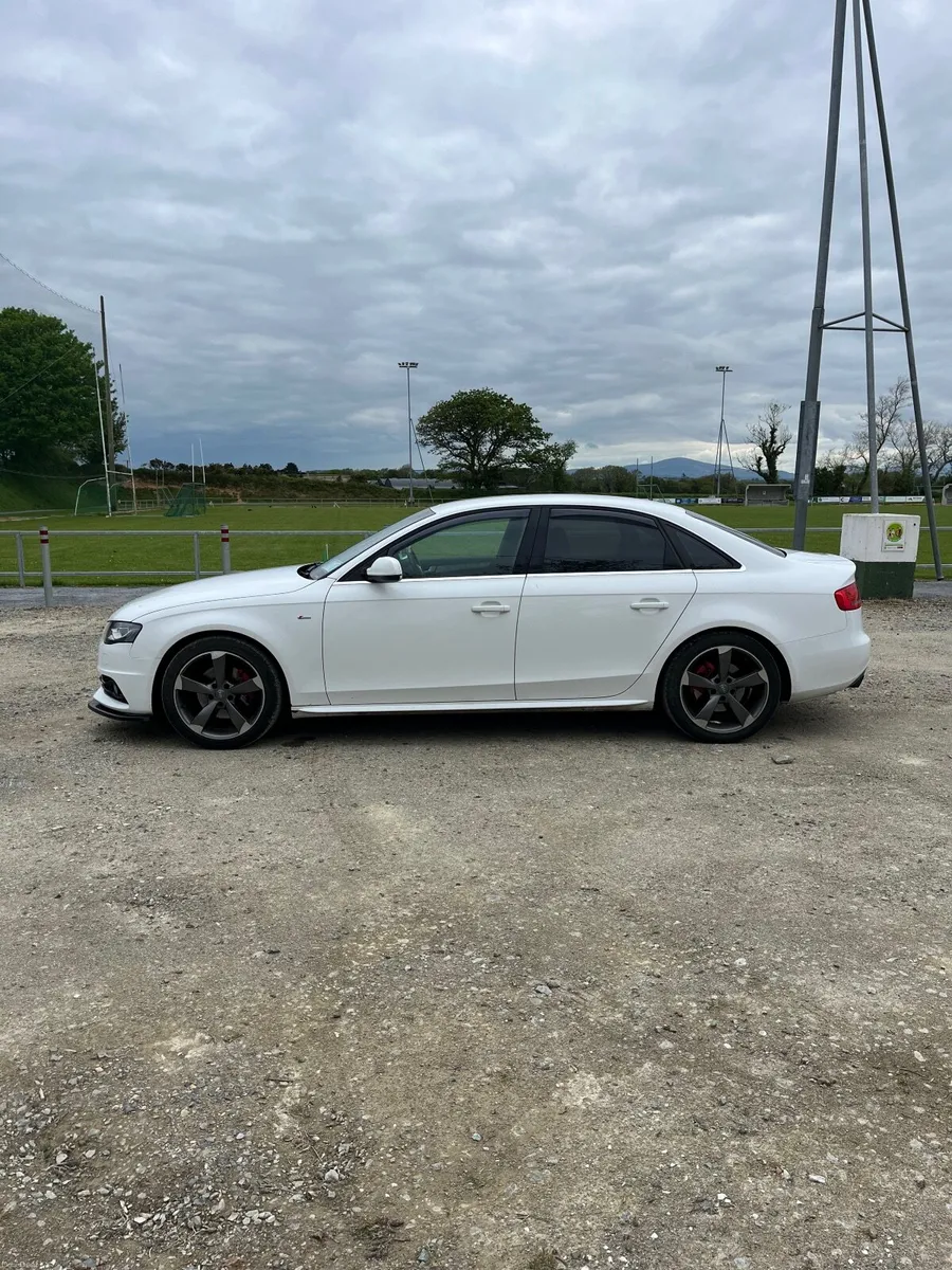 Audi A4 2012 - Image 2