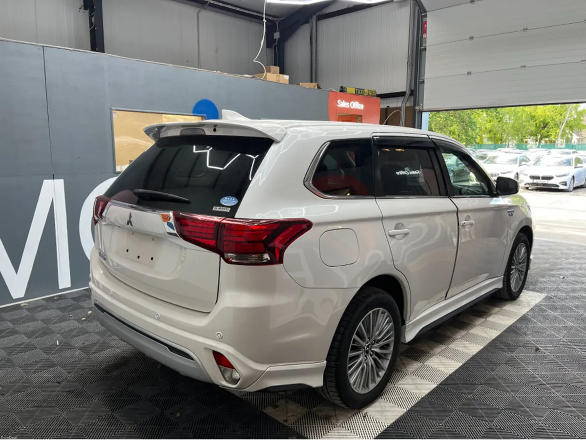 Mitsubishi Outlander 2019 MITSUBISHI OUTLANDER 2.4 - Image 2