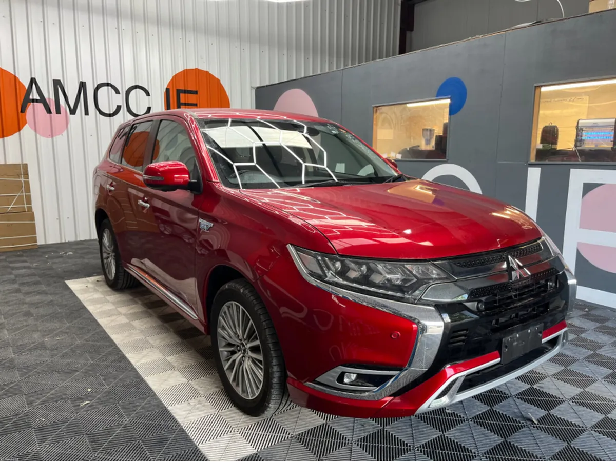 Mitsubishi Outlander 2020 MITSUBISHI OUTLANDER G 2 - Image 1