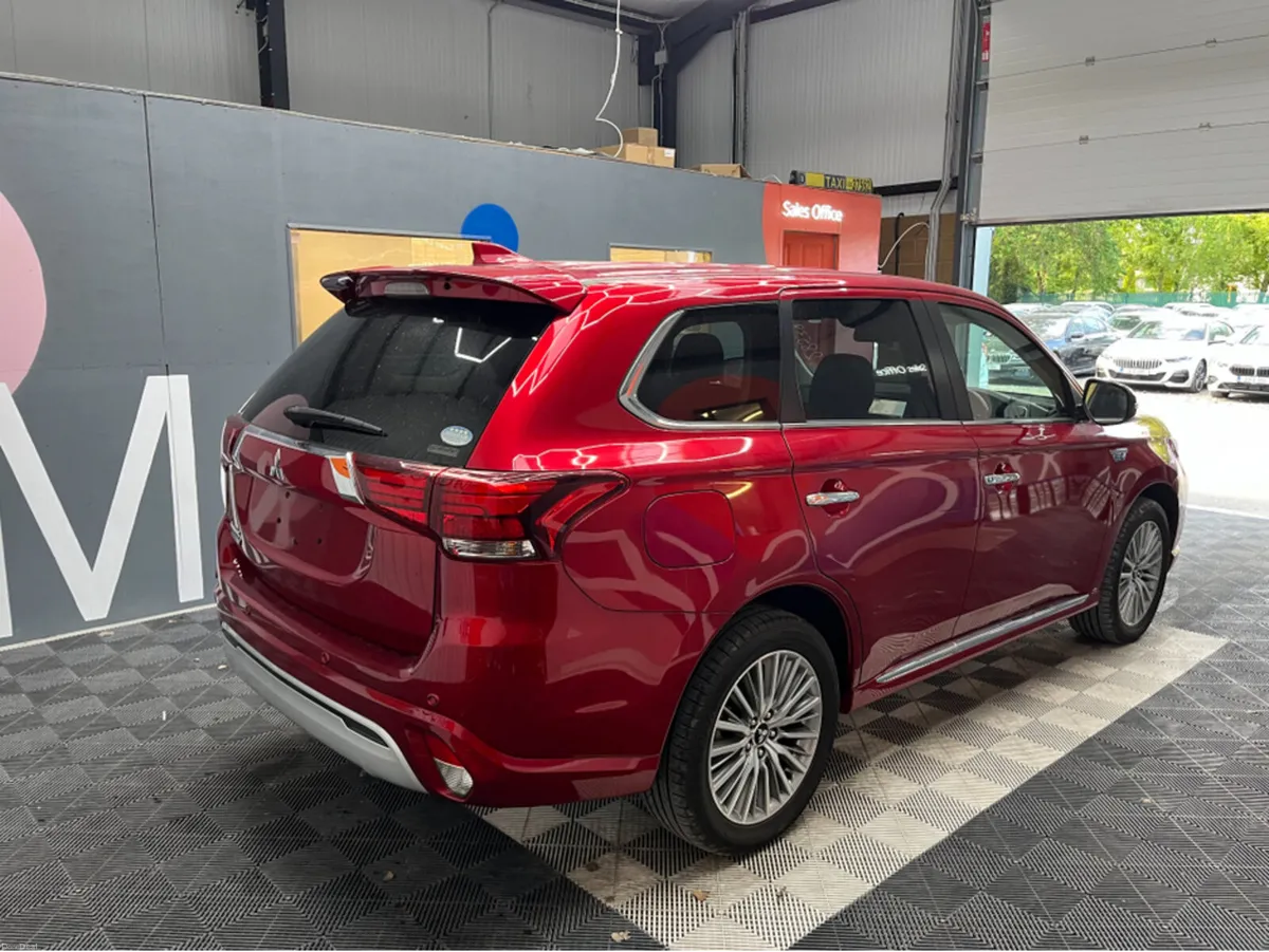 Mitsubishi Outlander 2020 MITSUBISHI OUTLANDER G 2 - Image 2