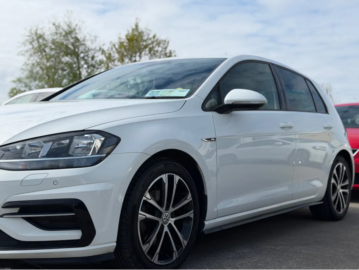 Volkswagen Golf R LINE High Spec & Low mileage - Image 3