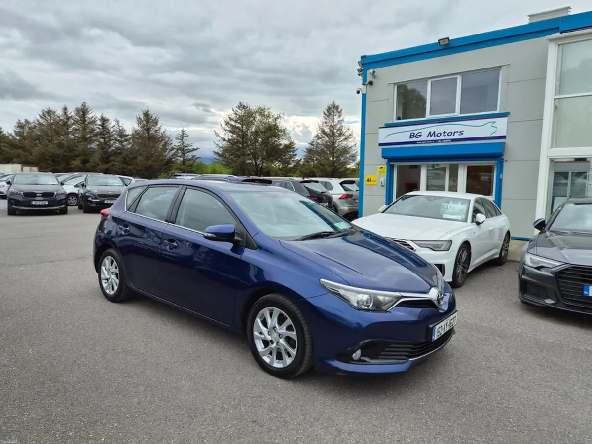 Toyota Auris 1.6 D4D Business EDT TSS 110BHP 5DR - Image 1