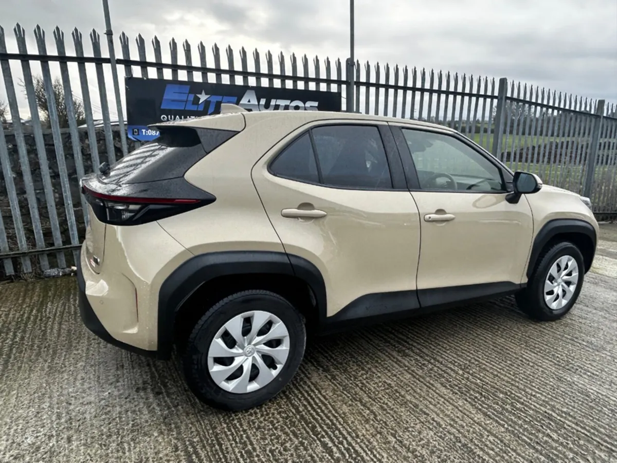 Toyota Yaris Cross G Pack Self Charging Hybrid - Image 3
