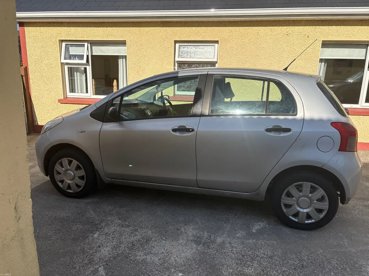 Toyota Yaris 2006 - Image 1