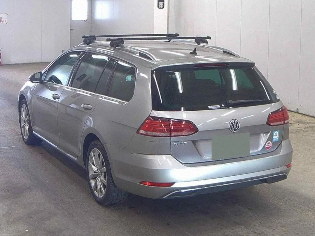 Volkswagen Golf TSI COMFORT LINE - FACTORY ALLOYS - Image 2