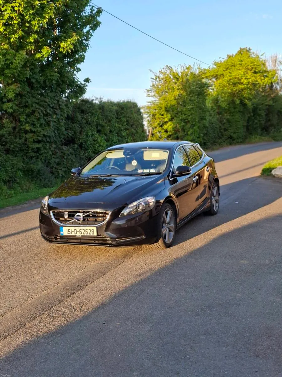 Volvo v40 Automatic - Image 1