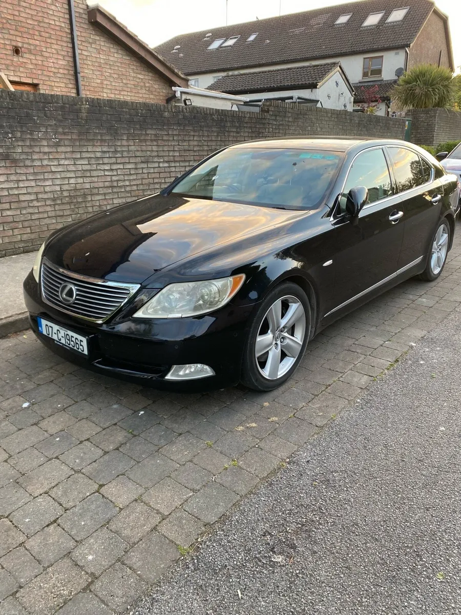Lexus Ls 460 V8 - Image 2