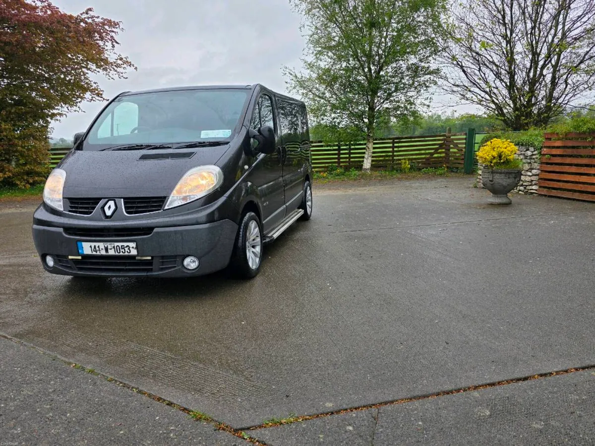 Renault trafic 2.0 dci minibus - Image 2