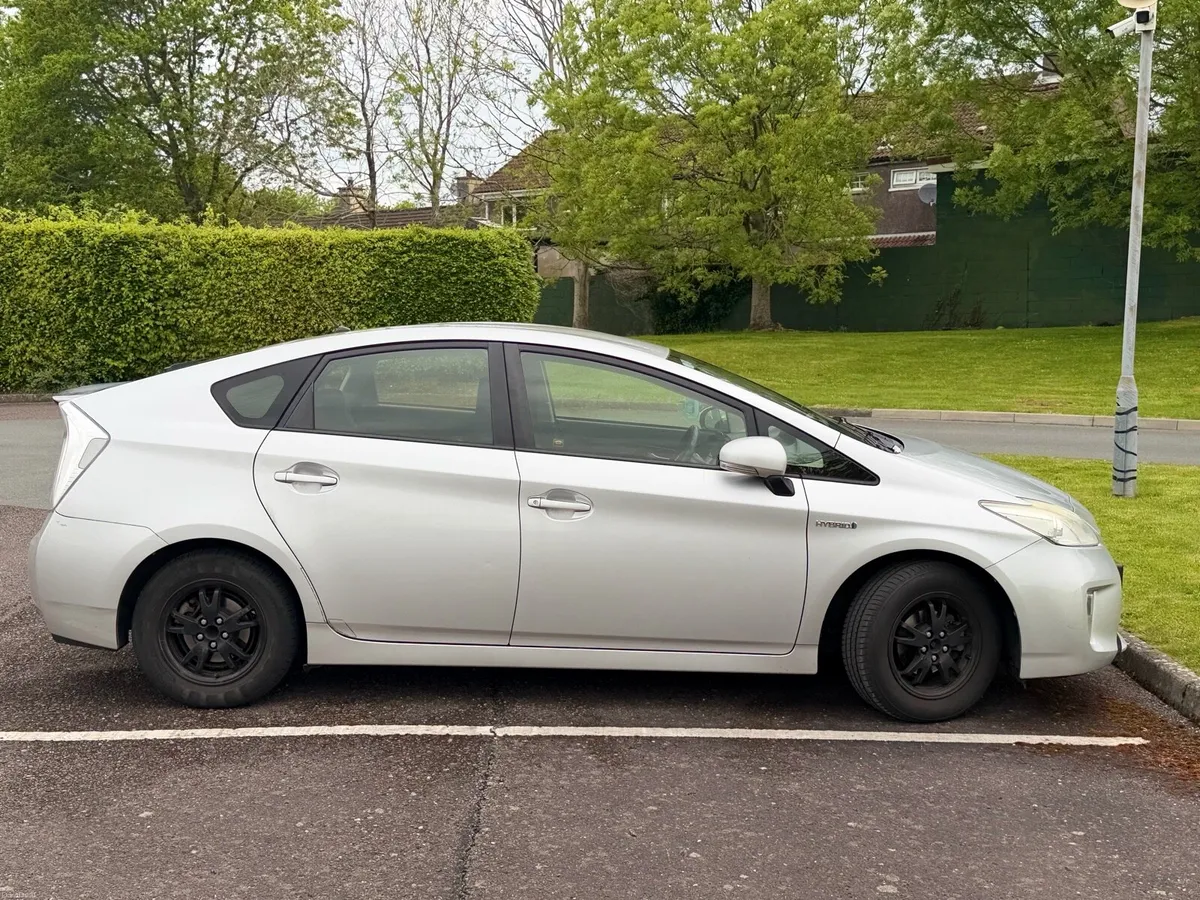 Toyota Prius - Image 3