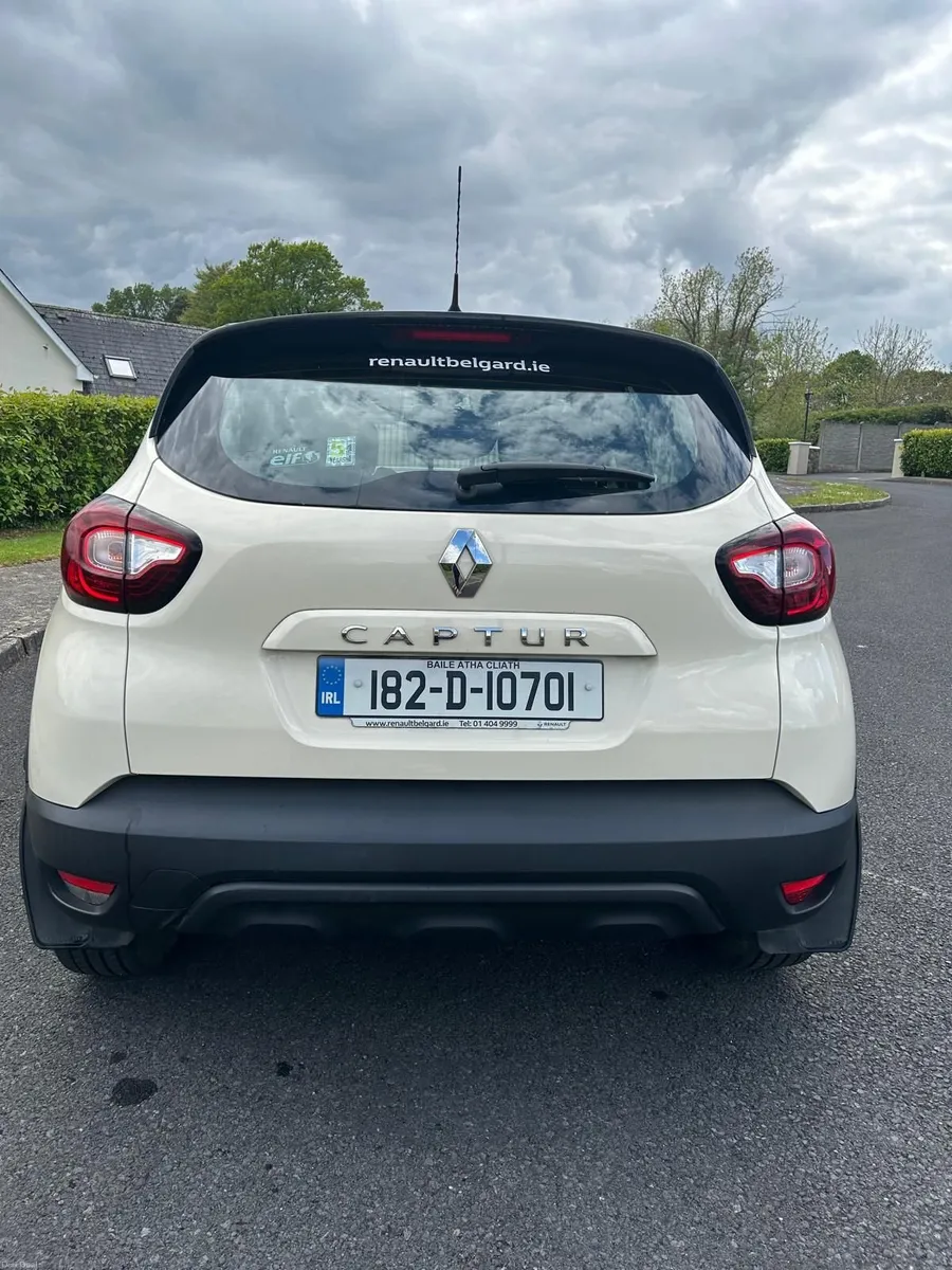Renault Captur Dynamique DCI 90 5 Door - Image 3
