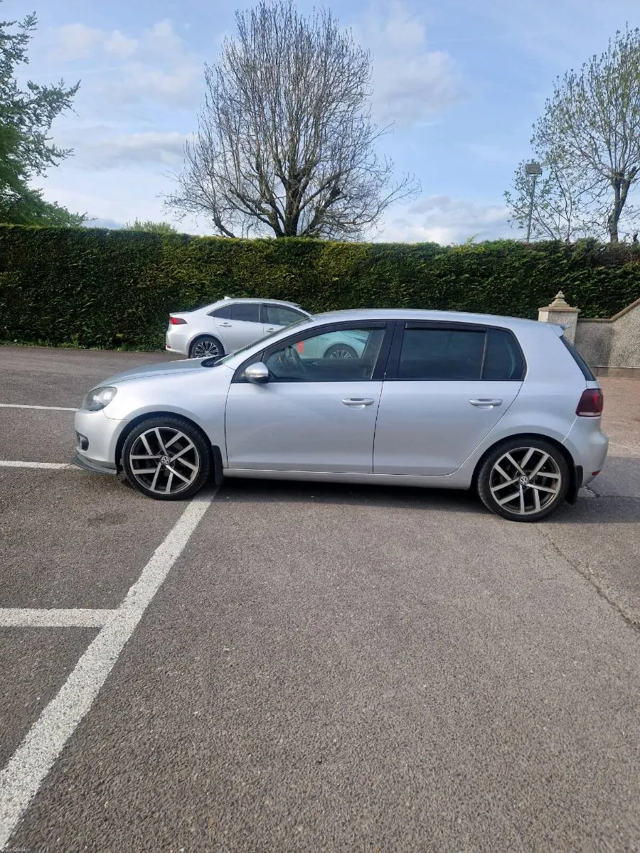 Volkswagen golf - Image 4