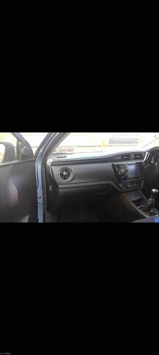 Toyota Auris 2018 - Image 6