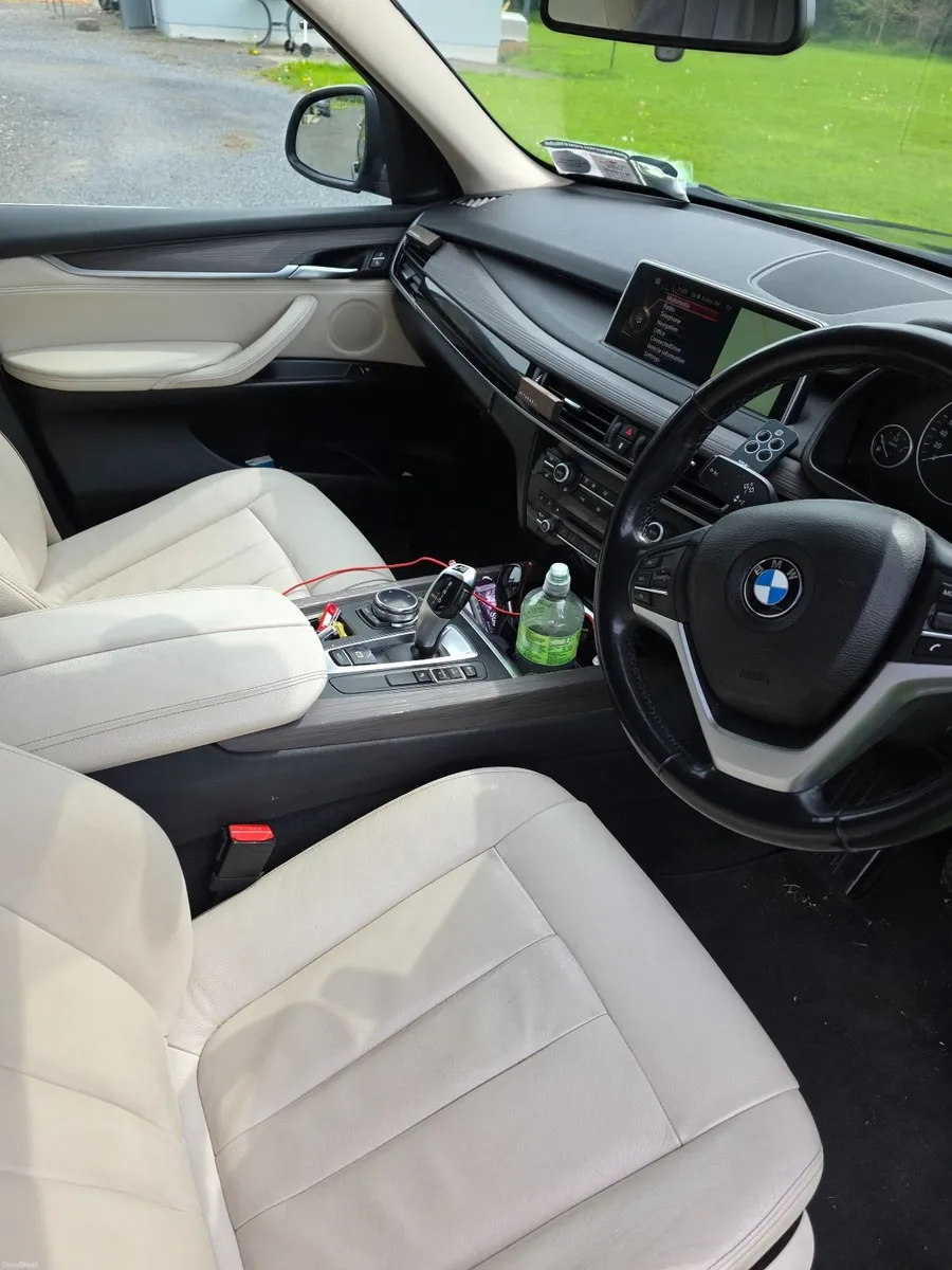 BMW X5 2015 - V good @ 100% - Image 2
